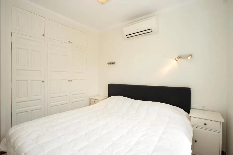 2005 Villa Freser Al Canal Para 6 Personas By Homeselectspain Empuriabrava